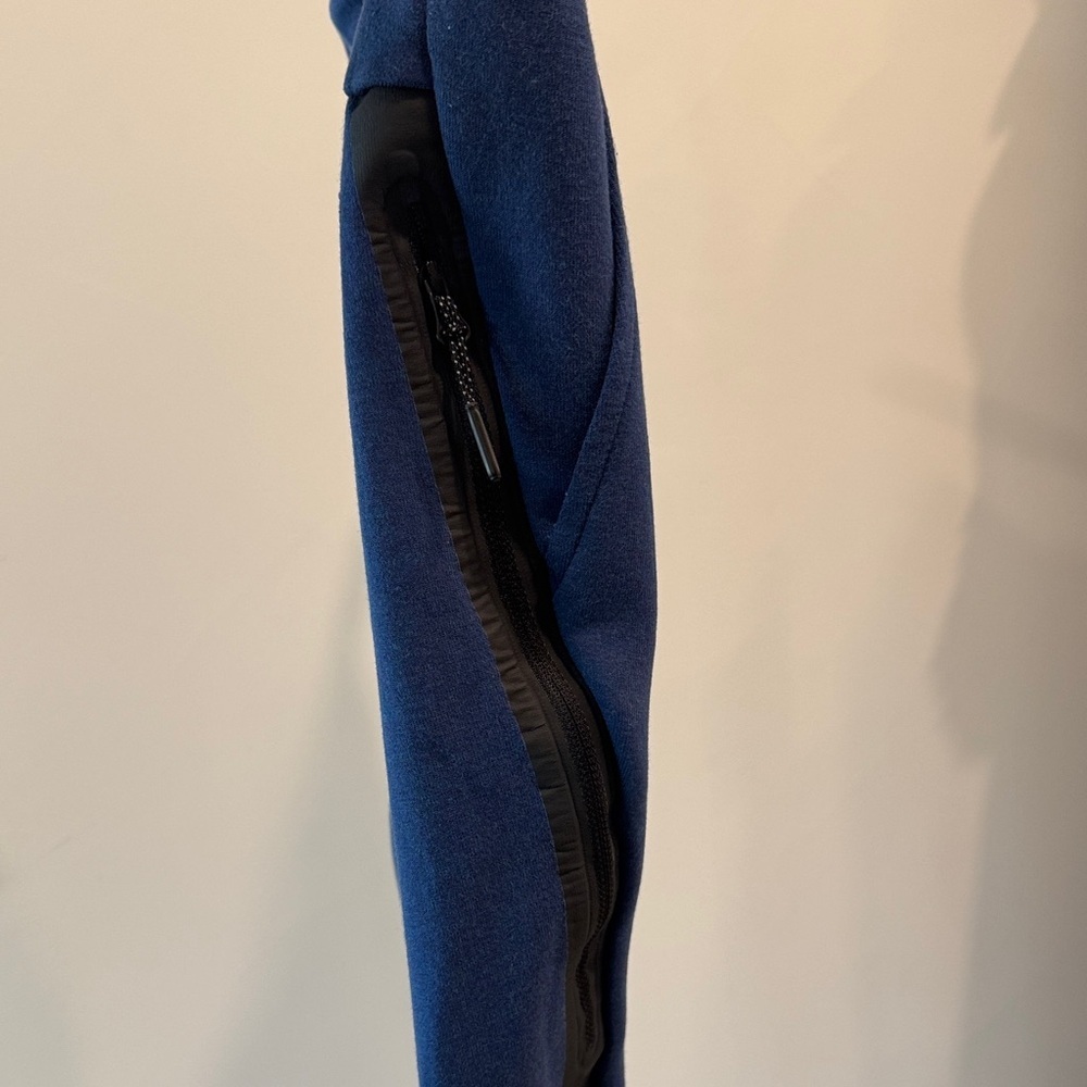 Nike Deep Blue Men's Joggers with Black Accents - Picture 5 of 6